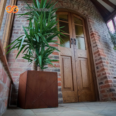 Simple Design Small Base Outdoor Metal Planter กระถางต้นไม้โบราณ 30ซม. 40ซม