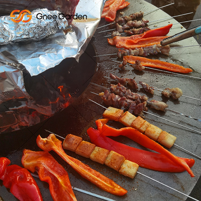 หลุมไฟเหล็ก Corten บาร์บีคิวกลางแจ้งพร้อมที่เก็บฟืนหลังบ้านสีสนิม