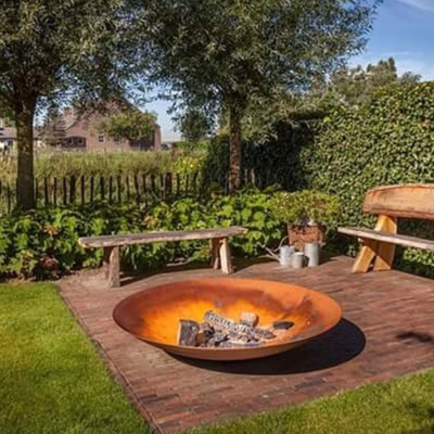 หลุมไฟกลางแจ้ง 100 ซม. 80 ซม. เส้นผ่านศูนย์กลางโลหะทรงกลม Leaf Design Fire Pits