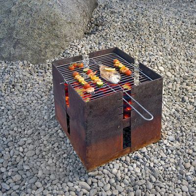 เป็นมิตรกับสิ่งแวดล้อมเตาทำอาหารกลางแจ้ง Rust Corten Steel Bbq Grill Weather Proof