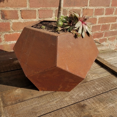 เลเซอร์ตัด Corten Steel Planter สวน กระถางดอกไม้กลางแจ้ง