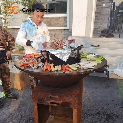 เพื่อนครอบครัว BBQ Steel Outdoor Rust Corten Steel Grill Brasero เตาย่างบาร์บีคิว