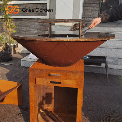 Garden Rust Corten Steel เตาทำอาหารกลางแจ้ง Fire Pit BBQ Grill บริการบรรจุภัณฑ์