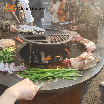 Garden Rust Corten Steel เตาทำอาหารกลางแจ้ง Fire Pit BBQ Grill บริการบรรจุภัณฑ์