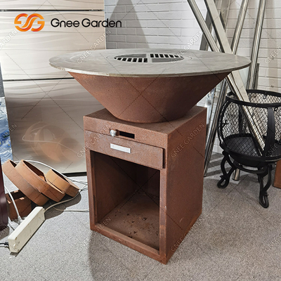 เตาย่างบาร์บีคิวกลางแจ้งสำหรับงานหนักโบราณ Fire Pit Corten Metal Barbecue