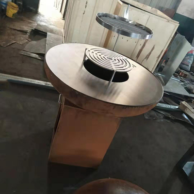 เตาถ่าน Corten Steel ที่เป็นสนิมแบบโมเดิร์นสำหรับทำบาร์บีคิวในครัวกลางแจ้ง