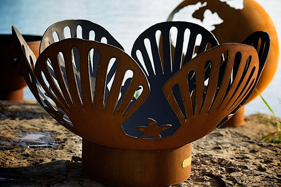 หลุมไฟ Corten Steel ขนาด 100 ซม. ที่อบอุ่นสำหรับสนามหลังบ้าน