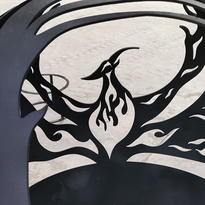 Phoenix Pattern Design ลูกไฟโลหะกลางแจ้งที่เป็นสนิมใน Corten Steel