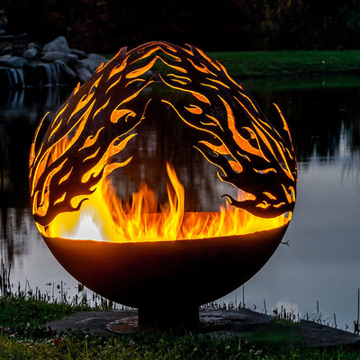 Phoenix Pattern Design ลูกไฟโลหะกลางแจ้งที่เป็นสนิมใน Corten Steel