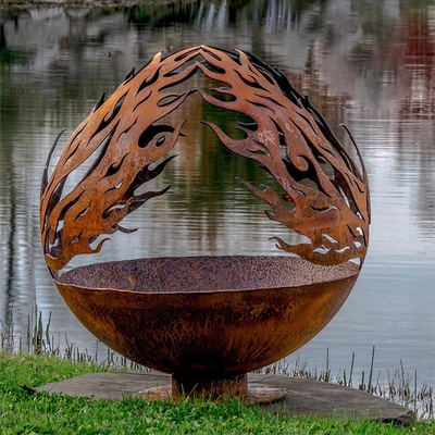 Phoenix Pattern Design ลูกไฟโลหะกลางแจ้งที่เป็นสนิมใน Corten Steel