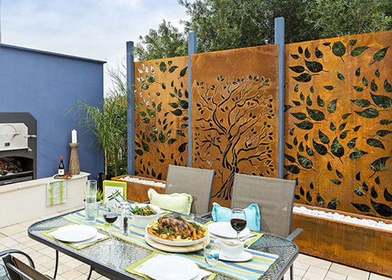 หน้าจอความเป็นส่วนตัวของ Oak Tree Design Rusty Corten Steel ตกแต่ง 600 * 1200mm