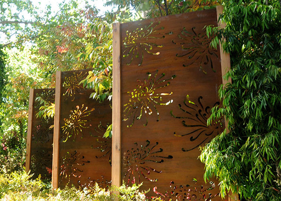 ลวดลายดอกเบญจมาศ 3 มม. เครื่องประดับสวนโลหะ Corten Steel Laser Cut Panels