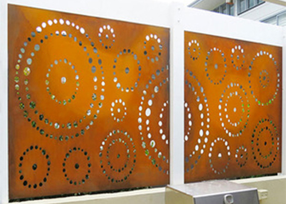 1800x900mm โลหะ สวน เครื่องประดับ Corten Steel หน้าจอตกแต่ง Circle Pattern