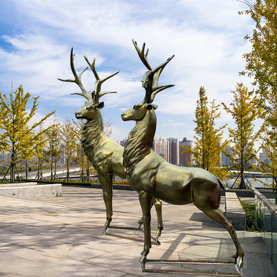 Gnee Garden เหล็กหล่อกลางแจ้งประติมากรรมโลหะทองเหลือง Elk Statue