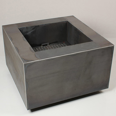 หลุมไฟโลหะสี่เหลี่ยมเผาไหม้ไม้กลางแจ้ง 600 X 600 X H500mm