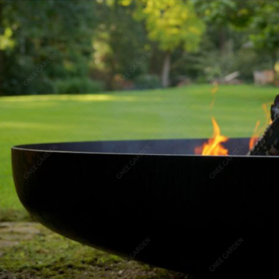 การเผาไหม้ไม้ Corten Steel Outdoor Fire Pit Garden แคมป์ปิ้ง Design